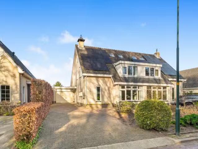 Landhuis te koop in Heiloo