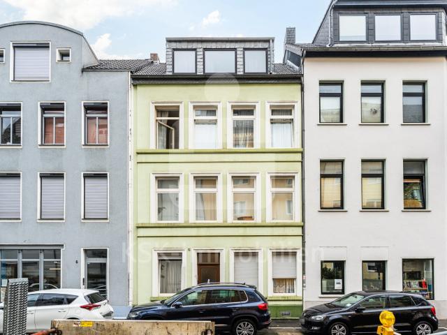 Mehrfamilienhaus kaufen in Deutz, Köln