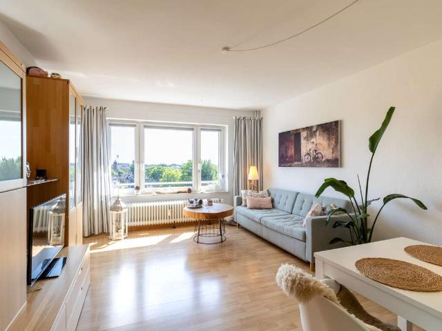 Wohnung kaufen in Wedel, Kreis Pinneberg