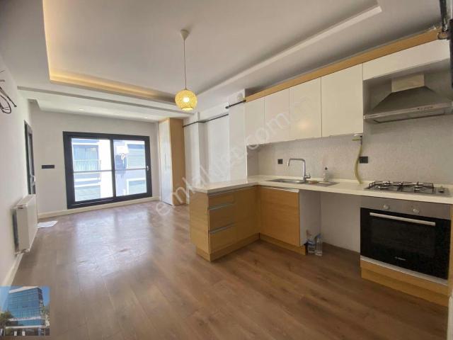 Karşiyaka, İzmir içerisinde kiralık mülk