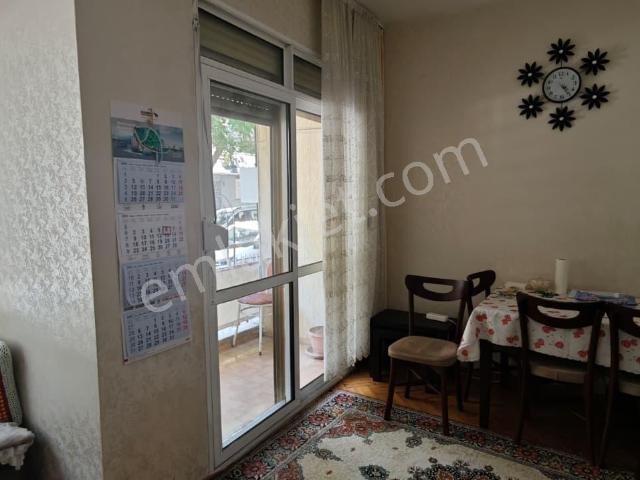 Karşiyaka, İzmir içerisinde satılık mülk