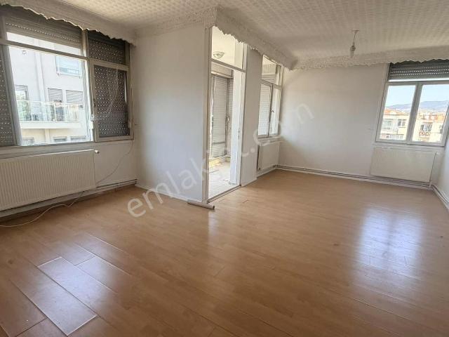 Karşiyaka, İzmir içerisinde kiralık mülk