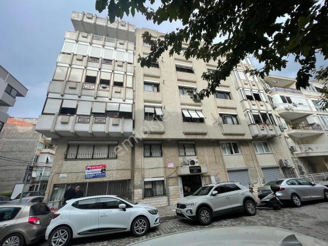 Karşiyaka, İzmir içerisinde kiralık mülk