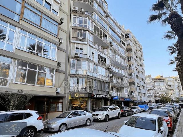 Karşiyaka, İzmir içerisinde satılık mülk