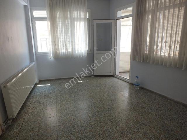 Karşiyaka, İzmir içerisinde kiralık mülk