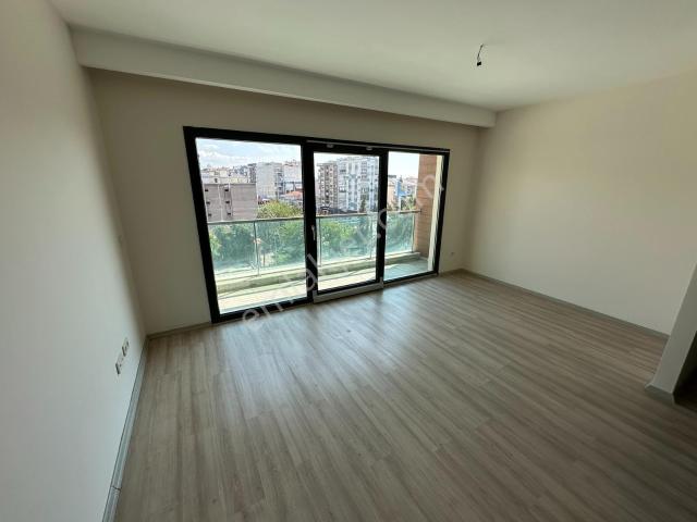 Karşiyaka, İzmir içerisinde kiralık mülk