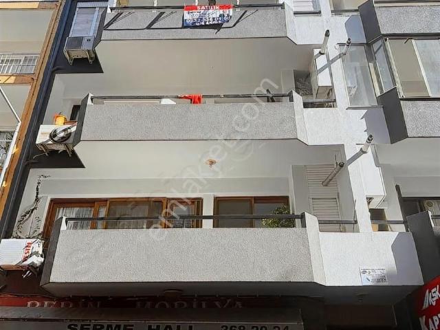 Karşiyaka, İzmir içerisinde satılık mülk