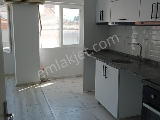 Karşiyaka, İzmir içerisinde kiralık mülk