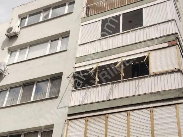 Karşiyaka, İzmir içerisinde kiralık mülk