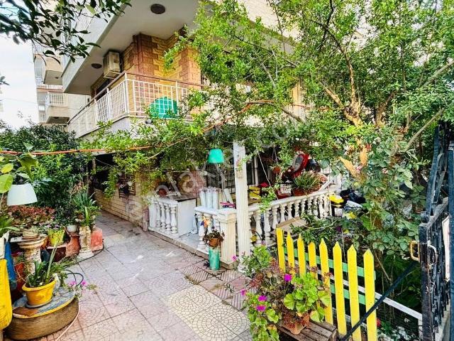 Karşiyaka, İzmir içerisinde satılık mülk