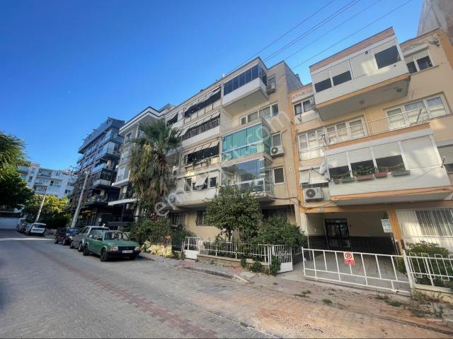 Bahçelievler Mahallesi, Karşıyaka içerisinde satılık mülk