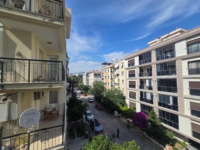 Karşiyaka, İzmir içerisinde kiralık mülk