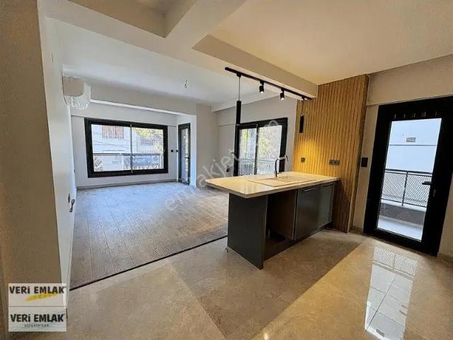 Bahriye Üçok Mahallesi, Karşıyaka içerisinde kiralık mülk