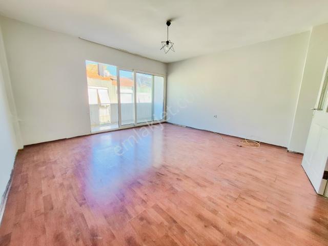 Karşiyaka, İzmir içerisinde kiralık mülk