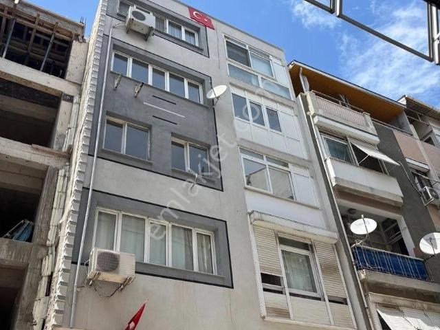 Karşiyaka, İzmir içerisinde kiralık mülk