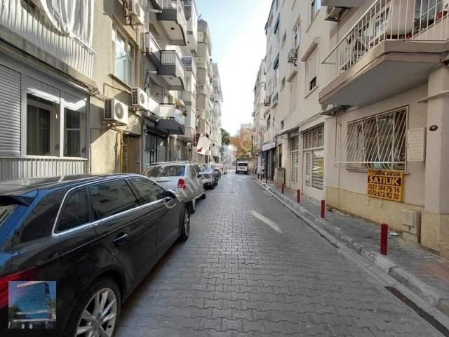 Bahariye Mahallesi, Karşıyaka içerisinde satılık mülk