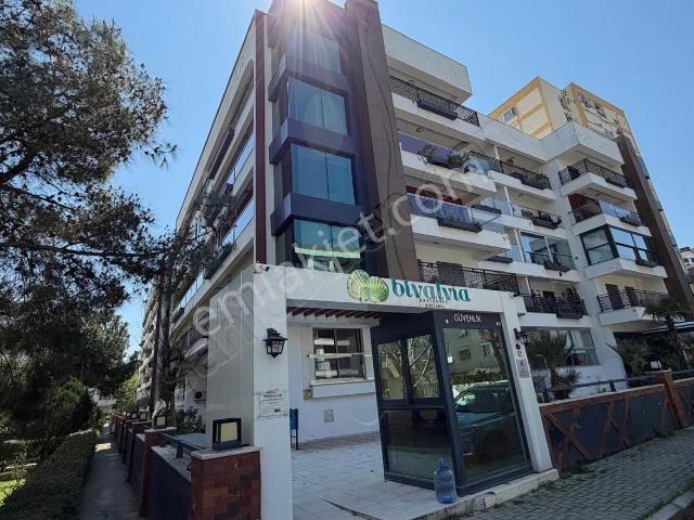 Karşiyaka, İzmir içerisinde satılık mülk