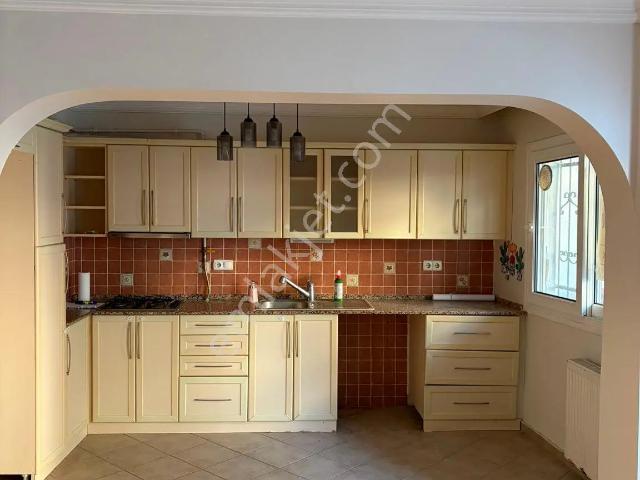 Bostanlı Mahallesi, Karşıyaka içerisinde kiralık mülk