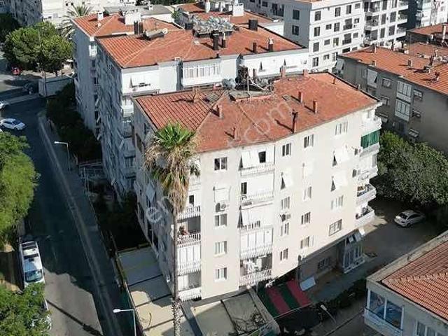 Karşiyaka, İzmir içerisinde satılık mülk