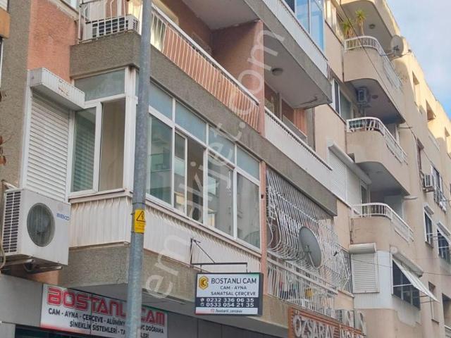 Karşiyaka, İzmir içerisinde kiralık mülk