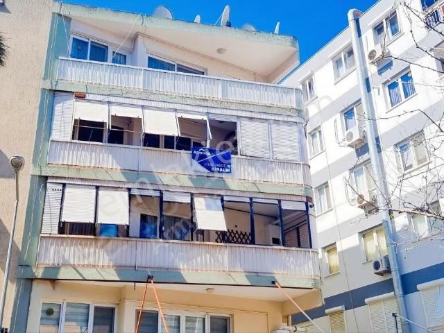 Karşiyaka, İzmir içerisinde kiralık mülk