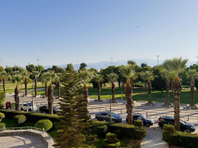 Atakent Mahallesi, Karşıyaka içerisinde kiralık mülk