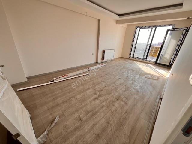 Dedebaşı Mahallesi, Karşıyaka içerisinde kiralık mülk