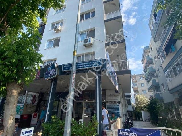 Karşiyaka, İzmir içerisinde kiralık mülk