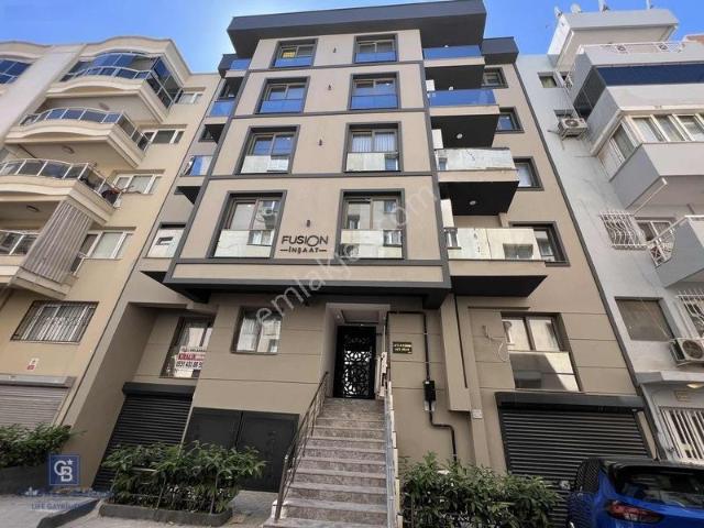 Karşiyaka, İzmir içerisinde kiralık mülk