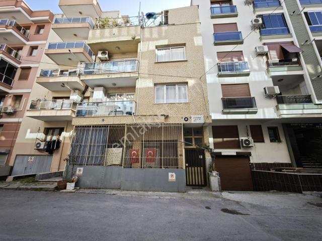 Demirköprü Mahallesi, Karşıyaka içerisinde kiralık mülk