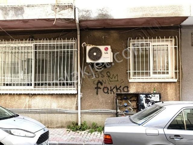 Karşiyaka, İzmir içerisinde satılık mülk