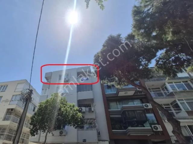 Karşiyaka, İzmir içerisinde satılık mülk