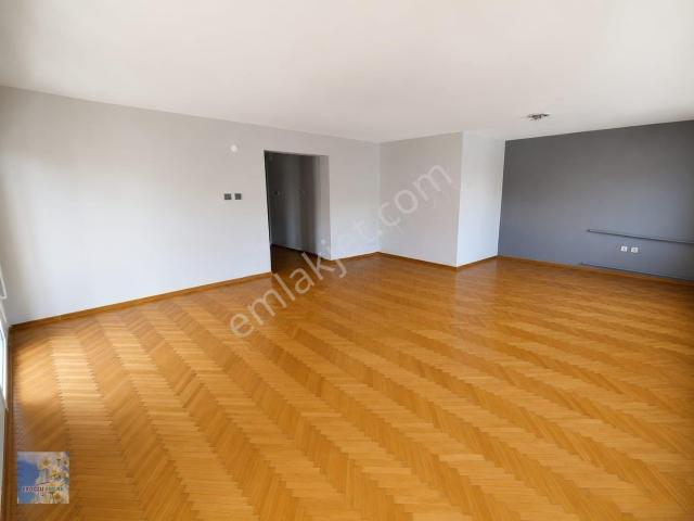 Karşiyaka, İzmir içerisinde kiralık mülk