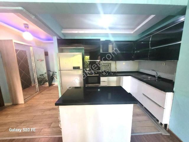 Karşıyaka Çarşı, Karşıyaka içerisinde kiralık mülk
