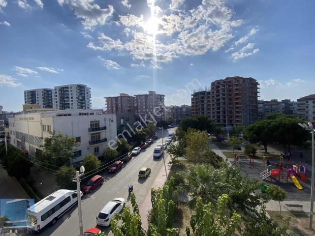 Karşiyaka, İzmir içerisinde kiralık mülk