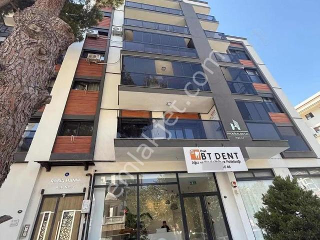 Karşiyaka, İzmir içerisinde satılık mülk