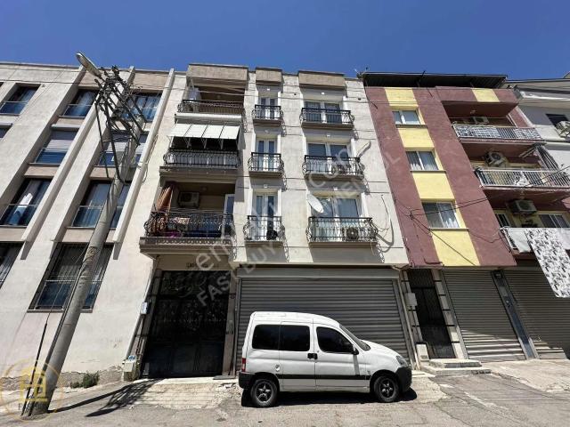 Karşiyaka, İzmir içerisinde kiralık mülk