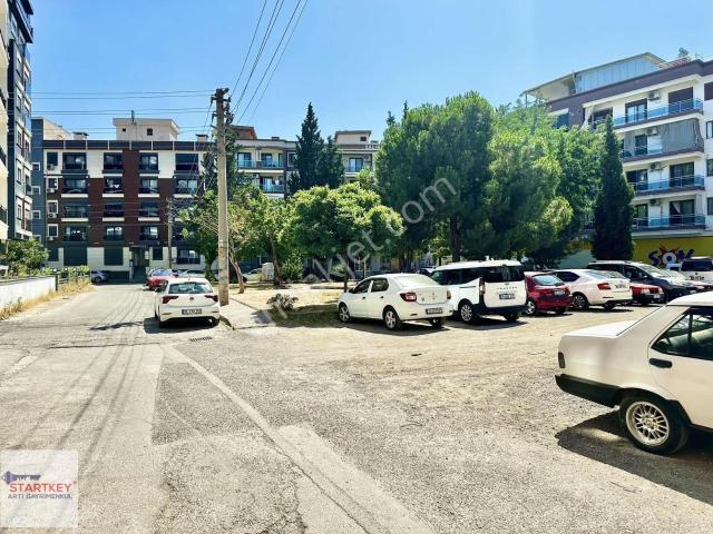 Karşiyaka, İzmir içerisinde satılık mülk