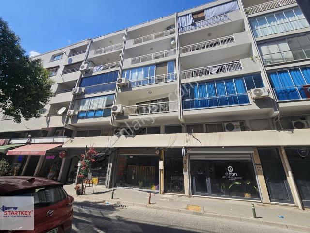 Karşiyaka, İzmir içerisinde satılık mülk