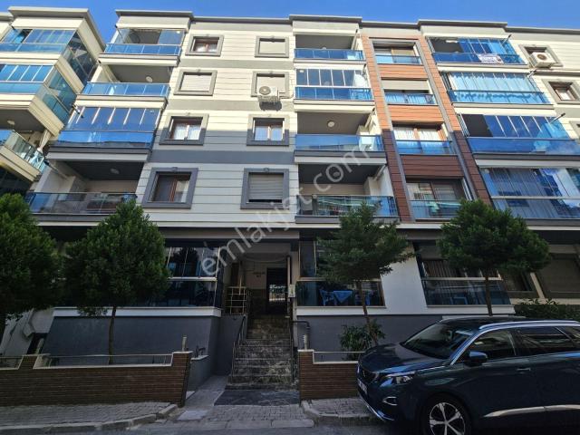 Fikri Altay Mahallesi, Karşıyaka içerisinde kiralık mülk