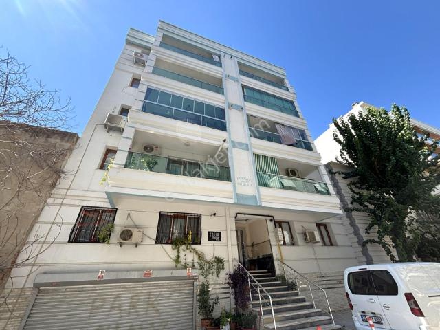 Fikri Altay Mahallesi, Karşıyaka içerisinde satılık mülk