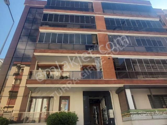 Karşiyaka, İzmir içerisinde satılık mülk