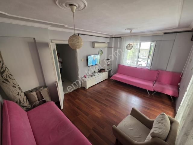 Karşiyaka, İzmir içerisinde satılık mülk