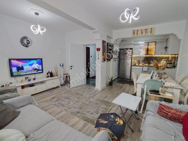 Karşiyaka, İzmir içerisinde satılık mülk