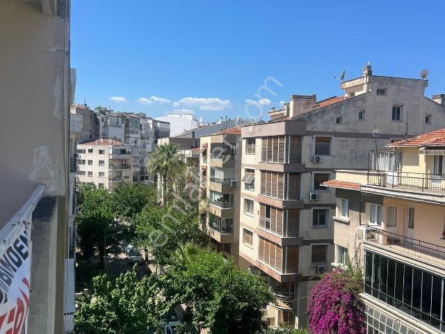 Karşiyaka, İzmir içerisinde kiralık mülk