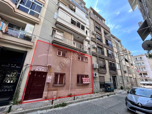 Karşiyaka, İzmir içerisinde satılık mülk