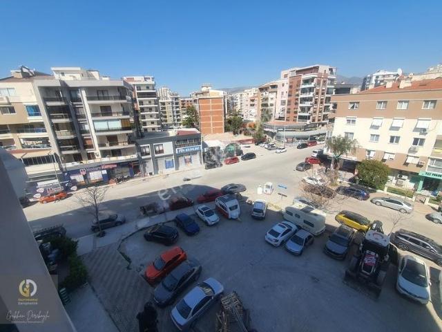 Yalı Mahallesi, Karşıyaka içerisinde satılık mülk