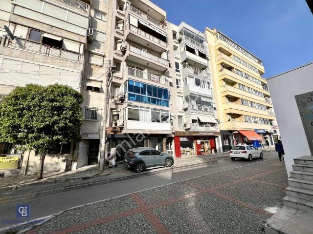 Karşiyaka, İzmir içerisinde satılık mülk