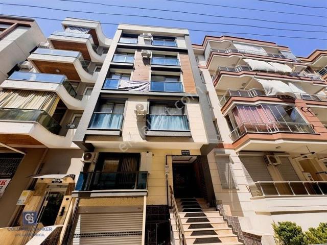 Dedebaşı Mahallesi, Karşıyaka içerisinde satılık mülk