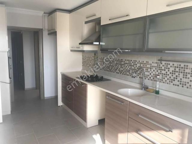Karşiyaka, İzmir içerisinde kiralık mülk